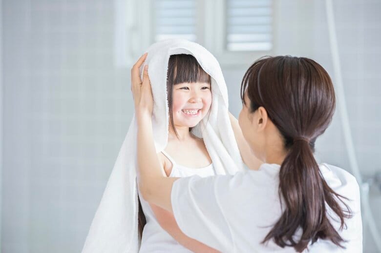 洗い残しは親がケアを（画像はイメージ）