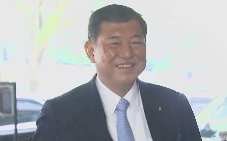 石破氏　９月１９日の表情