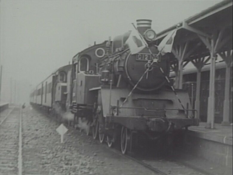 戦後に使われたお召し列車（当時の記録映像より）