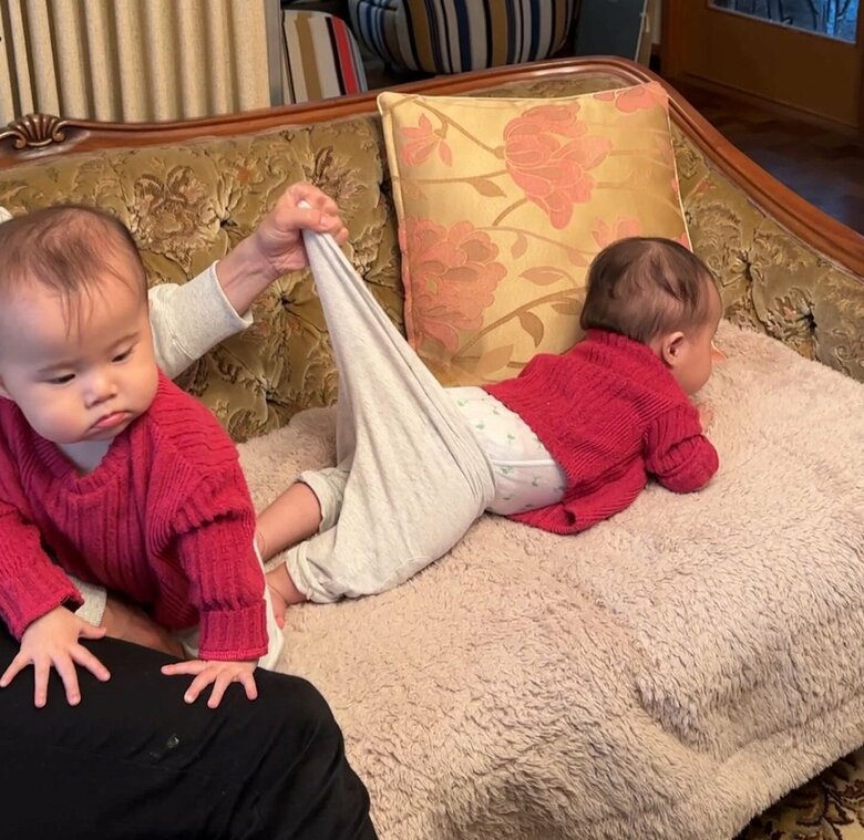 問題のズボンはこんなにのび～る素材だった