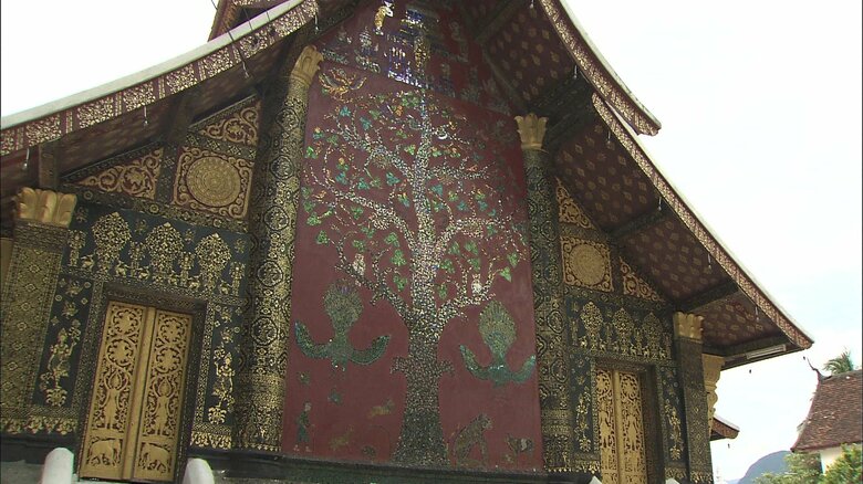 本堂に描かれた「生命の樹」