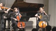 大切な楽器を隠し戦火逃れる　ウクライナから避難したチェロ奏者の親子…演奏会で遠き母国の調べ