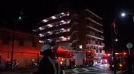 「角の部屋から炎」未明にマンション火事で住人38人避難…3時間半後に鎮火も焼け跡から性別不明1人の遺体　神奈川・小田原市