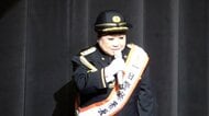 「自転車なめずに守って」天童よしみさんが一日警察署長　交通事故の防止を呼びかけ