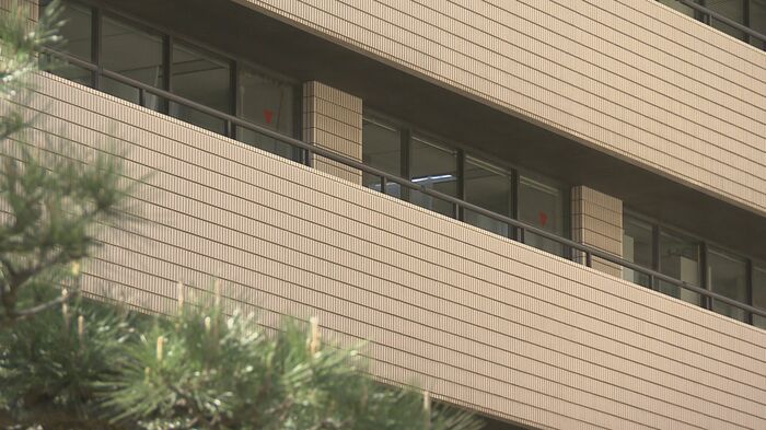 免許の失効に気付きながら捜査車両を運転していた