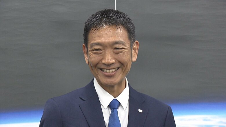 宇宙飛行士候補の諏訪理さん（46）がJAXAに初出社「謙虚に一生懸命やりたい」　米田あゆさん（28）と会見に臨む｜FNNプライムオンライン