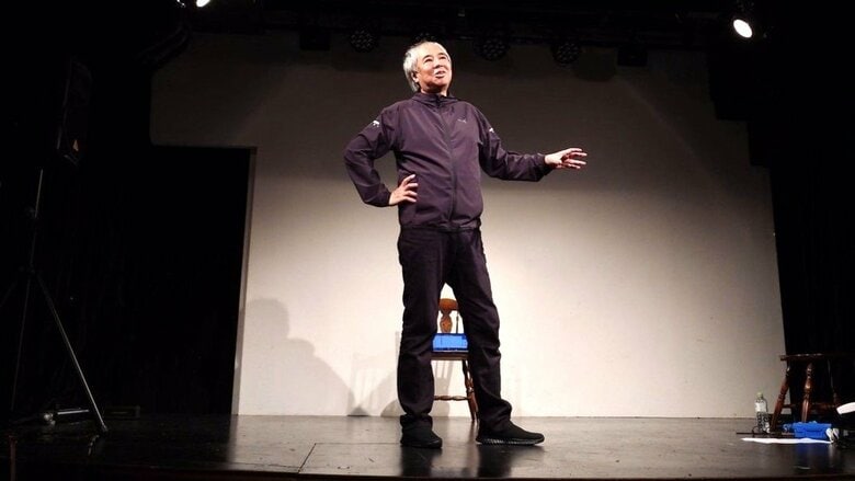 究極の”一人芝居”、再び北海道へ――俳優・入江雅人が札幌で公演 「僕のような、くだらなくてスケールの大きい一人芝居をやっている人は他にいない」注目してほしいポイントは「受付に立っている僕の姿です」|FNNプライムオンライン
