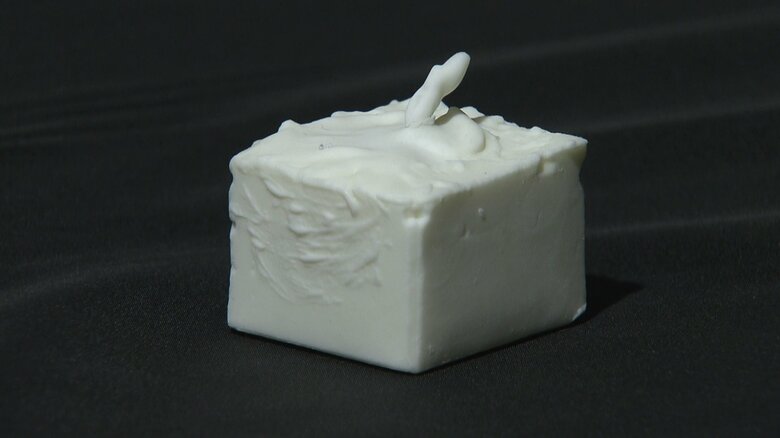 蓄光材を使った「光るろうそく」