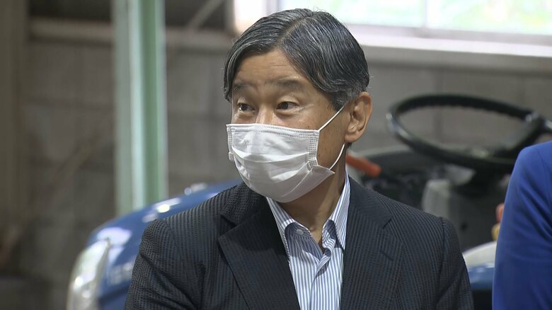 サツマイモ加工場を視察される　10月8日