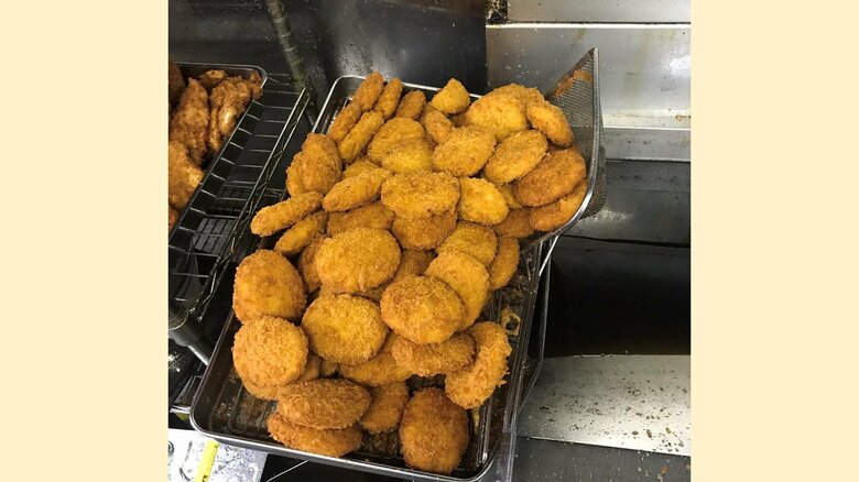 8日午前8時45分頃、5000リポストを達成。店長「6000はいくんじゃないか」