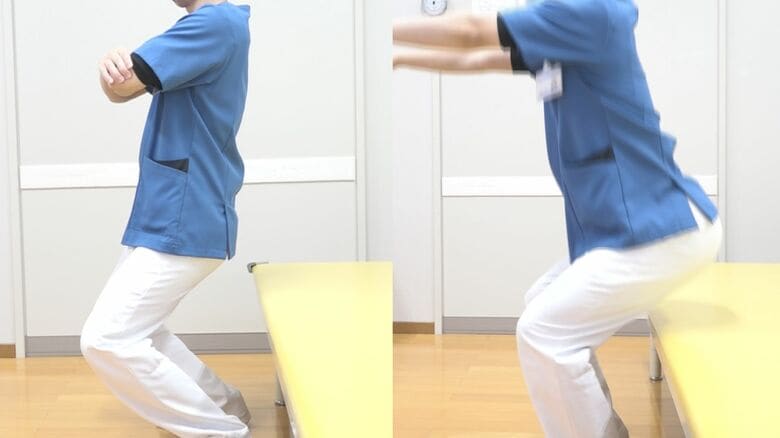 左は膝を痛める悪い例