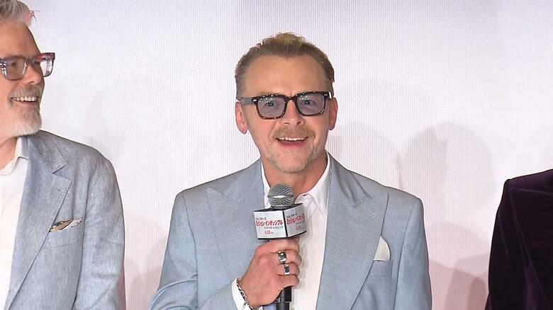 「こんにちは、ありがとうございます」と日本語を披露したサイモン・ペッグさん