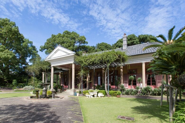 荘厳な石造りが美しい「旧オルト住宅」