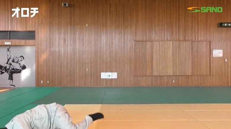 社長を引き倒した