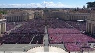 ローマ教皇に25万人以上の信者ら最後の別れ…各国首脳も葬儀参列　棺はサンタ・マリア・マッジョーレ大聖堂に埋葬　教皇選挙「コンクラーベ」は5月上旬