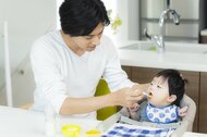 「男の育休」への嫌がらせを4人に1人が経験…“パタハラ”されたらどうしたらいい?厚労省に聞いた