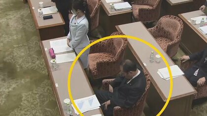 【まさか】採決で居眠り？職員に声を掛けられ、あわてて起立…無所属・上田清司参院議員に批判の声