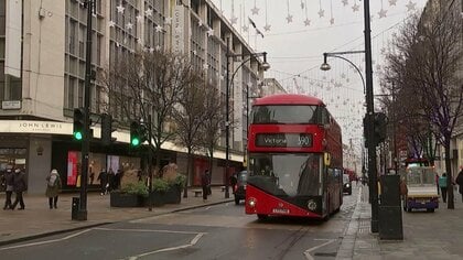 「水際対策効果なくなった」英入国規制緩和へ　オミクロン株蔓延で