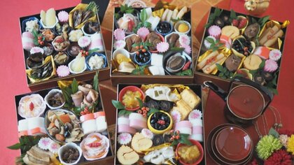 アワビまで…ローソンストア100の「100円おせち」がスゴい 　全40種買うと“4千円”で豪華な五重に