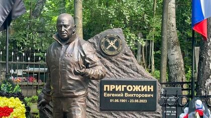 「腰抜けが！」プーチン政権に激怒し反乱後に死亡のプリゴジン氏が「ロシアの英雄」に？弔問絶えない墓地に行ってみた