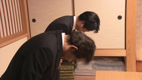 「売上金を金庫に」　イオンモール熊本で死亡の22歳女性　勤務店運営会社の指示受け、店に戻り爆発に巻き込まれる