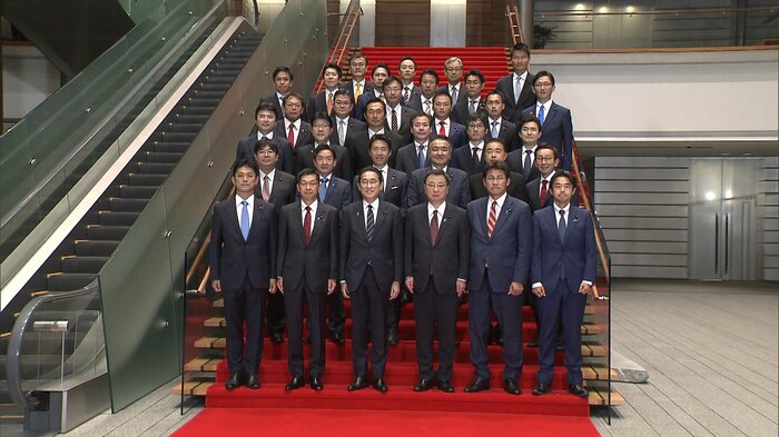 全員男性となった副大臣・政務官人事
