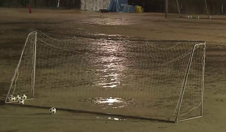 「練習中断の判断する間なかった」帝塚山学園グラウンドに落雷　サッカー部の男子中学生1人が心肺停止など3人入院　奈良市｜FNNプライムオンライン