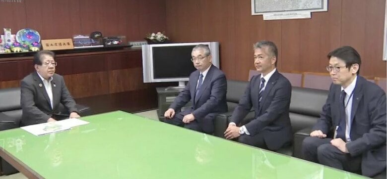 北陸新幹線　ＪＲ西社長が国交大臣に面会し「桂川案」伝えて協力要請｜FNNプライムオンライン