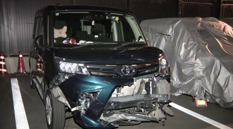 車側に一時停止義務…夜の交差点で直進バイクと右折の車が衝突 バイクの20代位の女性が意識不明の重体 車の20歳運転手逮捕｜FNNプライムオンライン