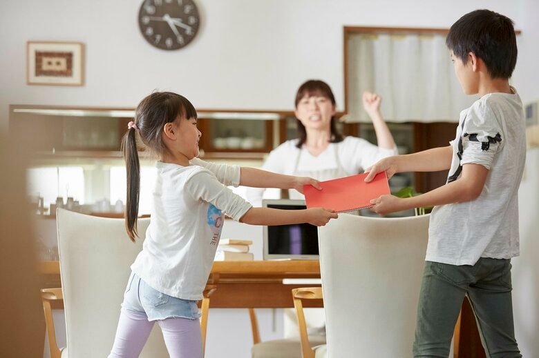 子供の頃からため込んだわだかまりが噴出しやすい（画像はイメージ）