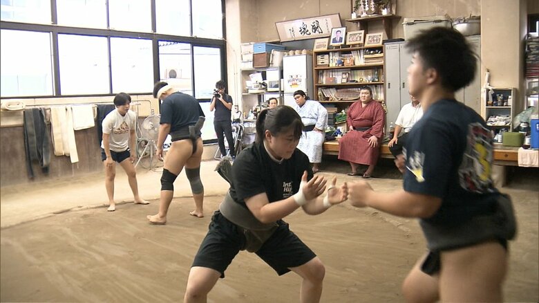 陽奈さんのけいこを見る熱海富士