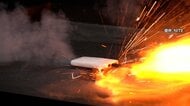 リチウムイオン電池による火災、過去最多ペースで急増　車の中での使用や衝撃に注意　携帯型の扇風機にも使用