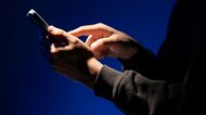 トクリュウのスマホ「遠隔解析」　裁判官に許可状とり犯罪の未然防止の方針　新たな捜査手法の導入へ提言骨子　警察庁の有識者検討会
