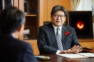 1人1台端末、30人学級、わいせつ教員問題...萩生田文科相に覚悟と決意を問う