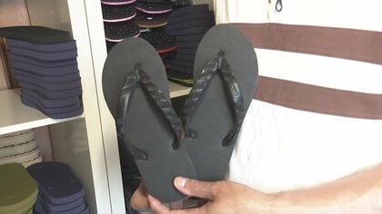 夏本番を前に異変「作れなくなるかも」“ナフサショック”がビーチサンダルにも影響　レジャーシートも値上げ懸念