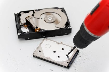 【アンケート調査】PC処分における情報漏洩リスクとコンプライアンス遵守の実態調査