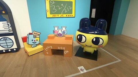 誕生から30年「大たまごっち展」“体感型”でキャラクターに会える場所や死因が書かれた“お墓”も　世代超え今は第4次ブーム