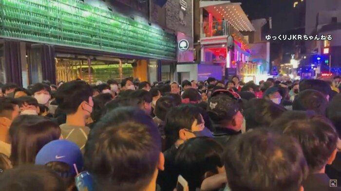 韓国・梨泰院の事故前の様子