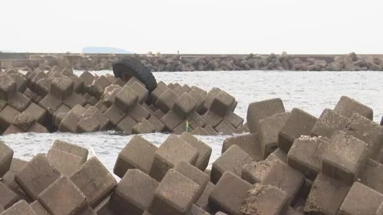 「男性がおぼれている」浜に引き上げ心臓マッサージも…坂井市三国の56歳男性が死亡　石川県加賀市の塩屋海岸でカイトボード中におぼれたか｜FNNプライムオンライン