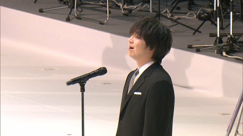 国歌を独唱した三浦大知さん
