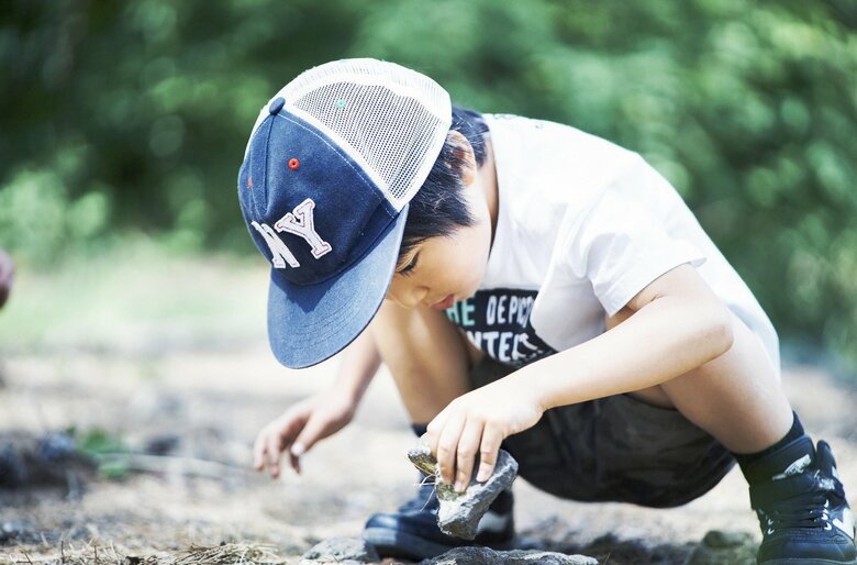 同じ興味を持つ仲間との交流が大事（画像：イメージ）