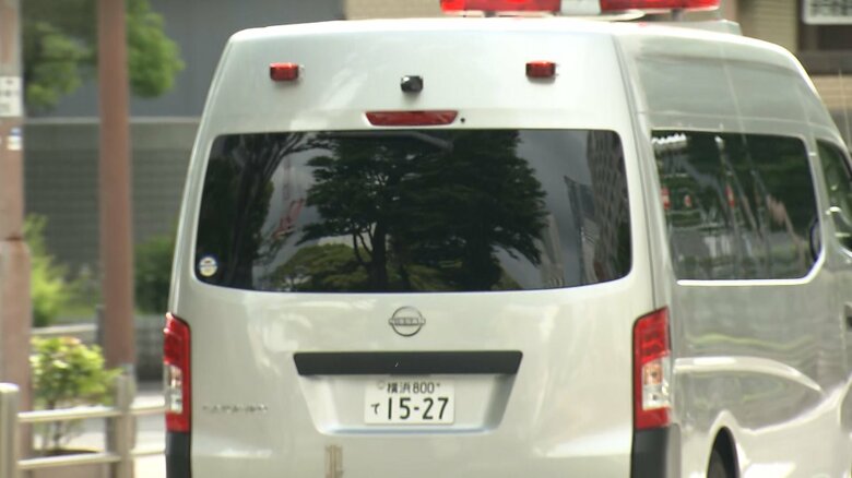 送検される白井秀征容疑者（27）