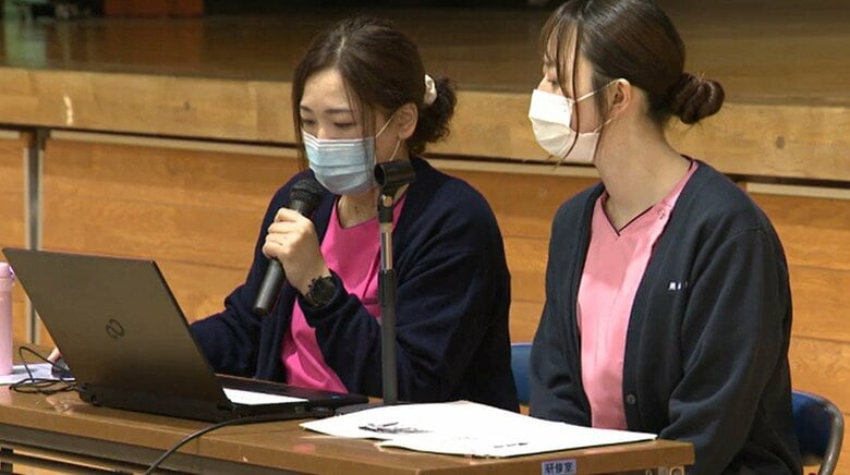 中学校で講演する坂総合病院の堀籠清香さん