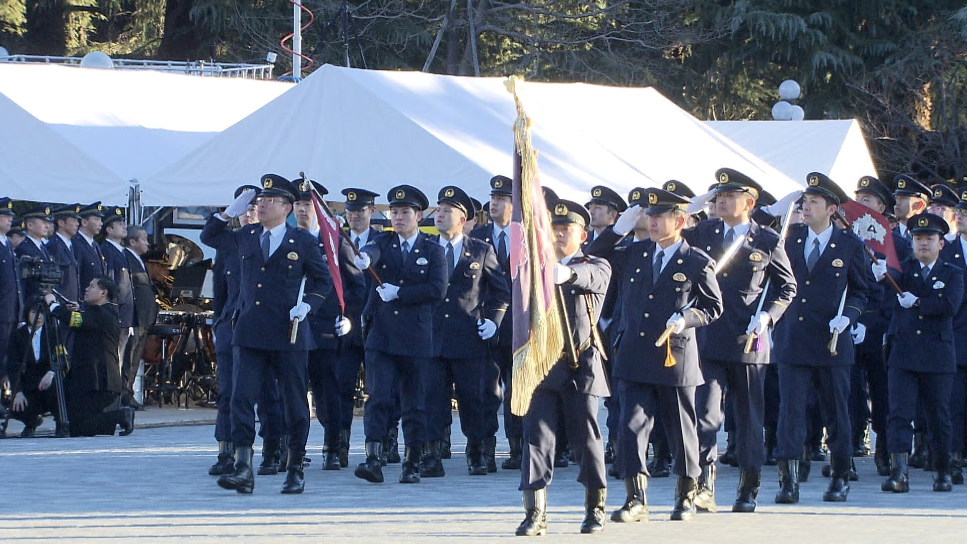 機動隊員など1600人超の警察官参加 白バイなど約130台出動 警視庁年頭部隊出動訓練  警視総監が闇バイト強盗に「新たな脅威に総合力で対処」(FNNプライムオンライン) - goo ニュース