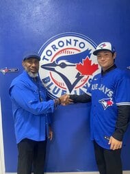 ブルージェイズと契約、元高知FDの右腕・金城朋弥「サイ・ヤング賞投手になりたい」