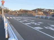 無免許で運転し軽乗用車に衝突…夫婦にケガさせて車放置し逃走か 男逮捕「友人が起こした事故」