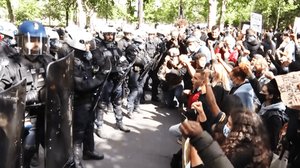 「皆、警察が嫌いだ!」仏でも警察官への怒りが再燃 増加する暴行と失われる信頼