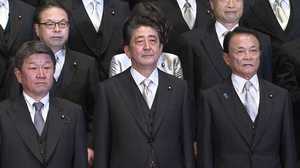 出鼻くじかれレア対応も 安倍「全員野球内閣」の行方は