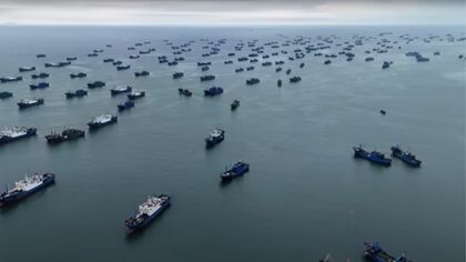 中国が尖閣諸島周辺海域を含む東シナ海の漁を解禁 福建省からは約1万隻