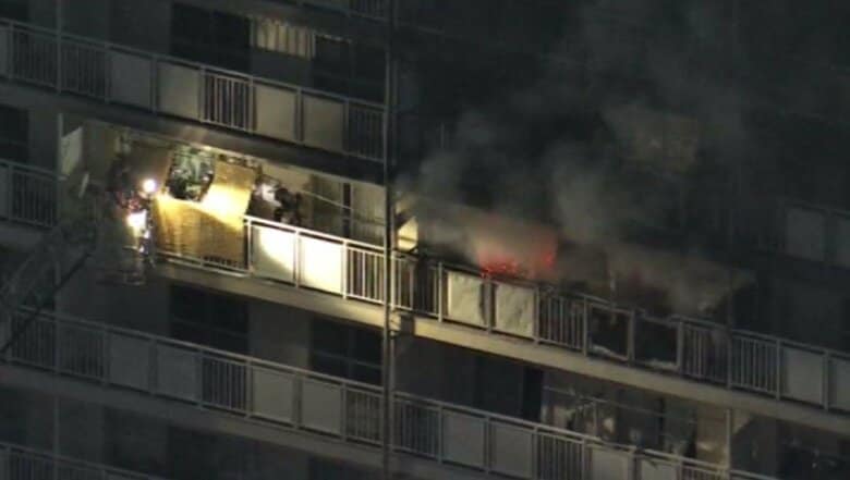 京都・伏見の集合住宅火災　死亡した男性は火元7階の部屋の住人　火事の前後に10階から転落した可能性｜FNNプライムオンライン